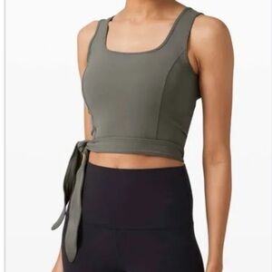 Lululemon crop tank